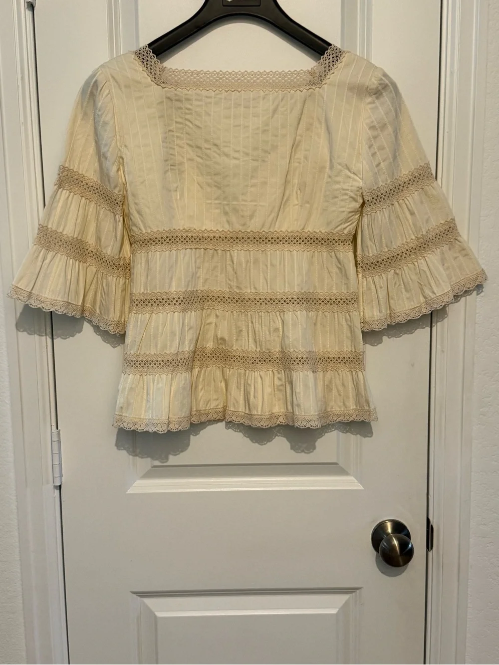 Nanette Lepore Cream Lace Trimmed Button-Front Blouse With Bell Sleeves Size 2 - Picture 3 of 9